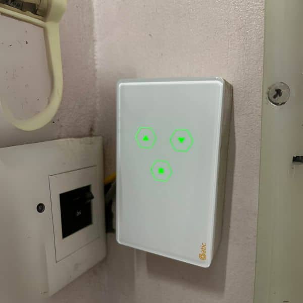 Công Tắc Cửa Cuốn Wifi Datic Smart Door (Màu đen) 16 cua cuon datic thucte